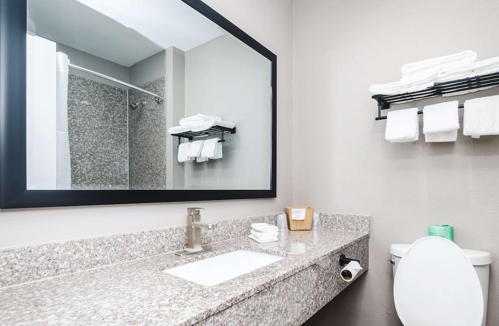 Studio 6 Channelview, TX – Baytown West photo 17