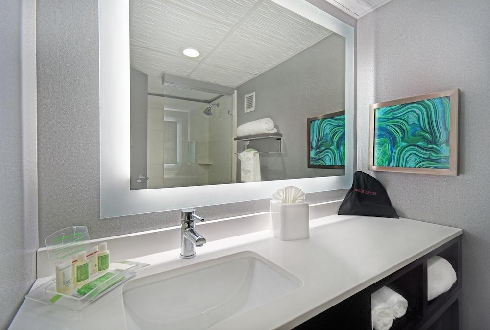 Holiday Inn Downtown Memphis by IHG photo 21