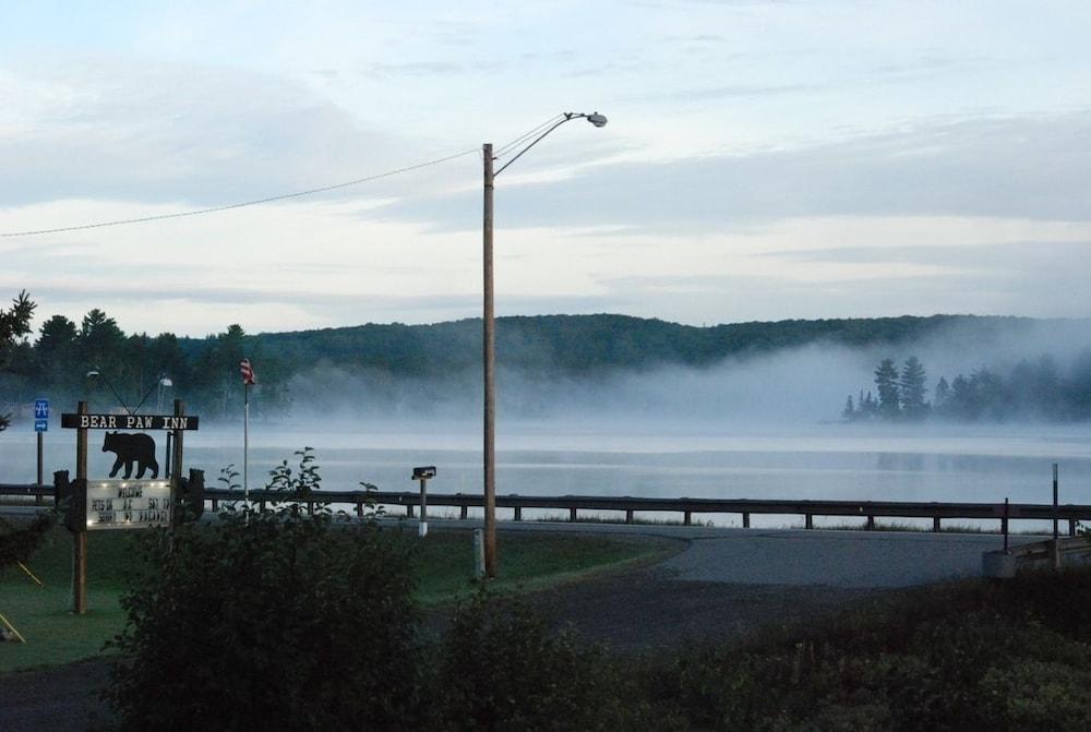Bear Paw Inn photo 18