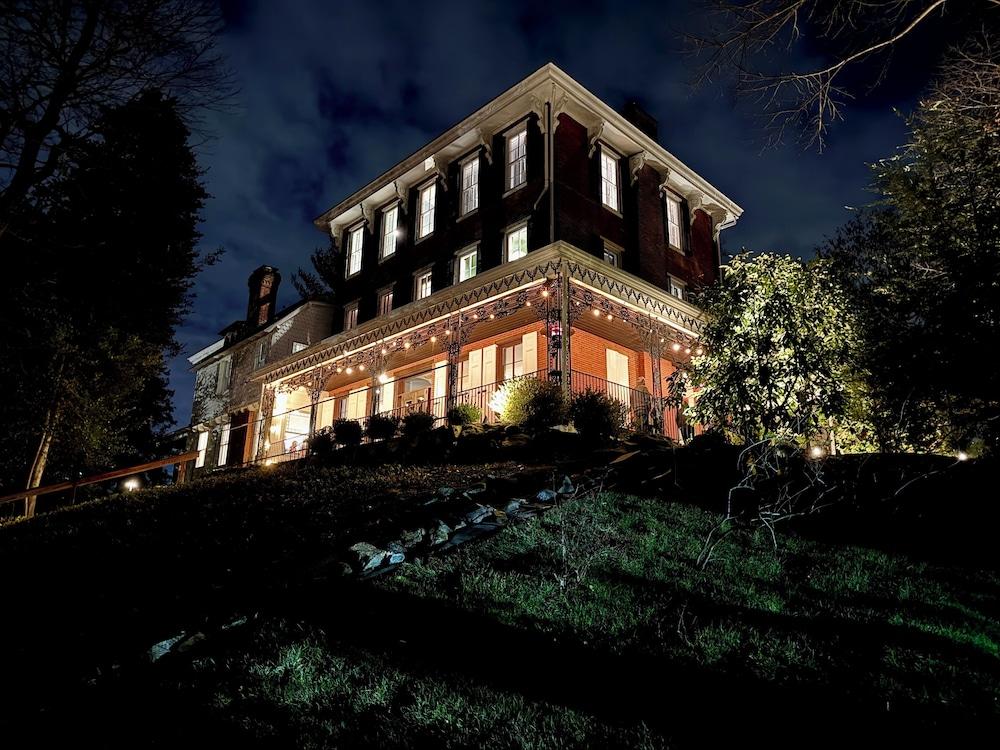 The Bookhouse Hotel at Faunbrook photo 12