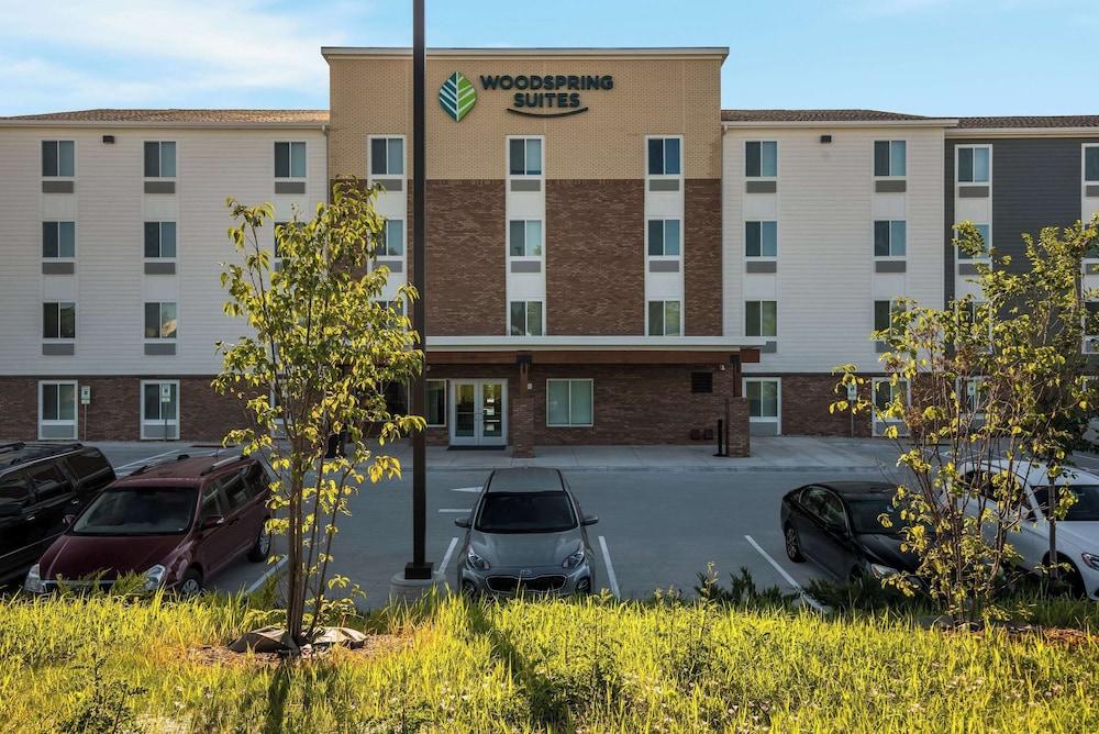 Woodspring Suites Milwaukee - Menomonee Falls photo 33