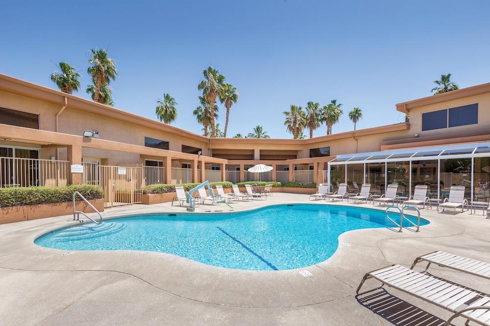 WorldMark Palm Springs - Plaza Resort and Spa photo 26