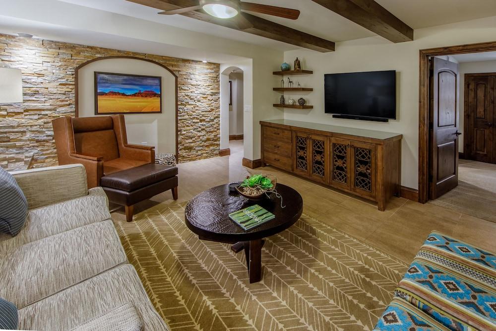 Holiday Inn Club Vacations Scottsdale Resort by IHG photo 2