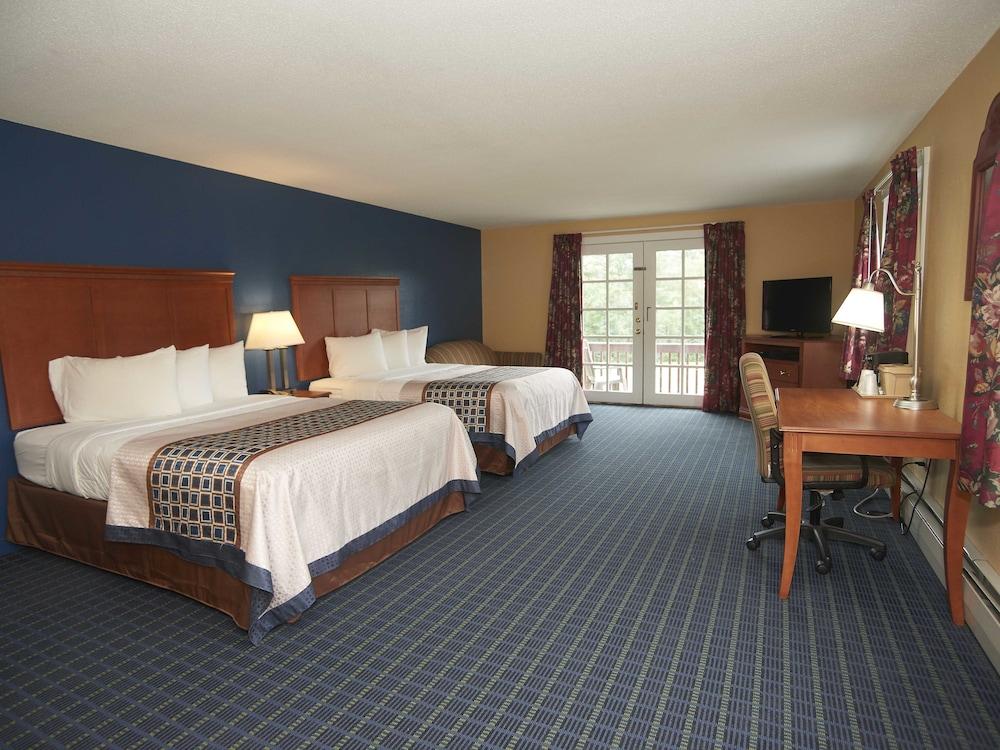 Swiss Chalets Village Inn photo 65