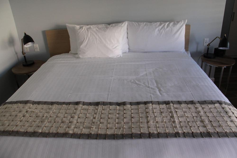 El Royale Hotel Near Universal Studios photo 11