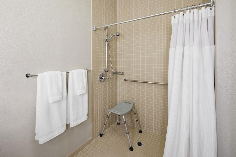 Springhill Suites by Marriott Hampton Coliseum photo 12