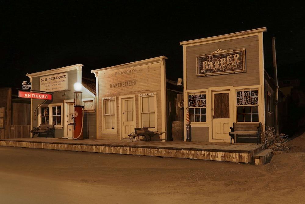 Super 8 by Wyndham Ridgecrest photo 4