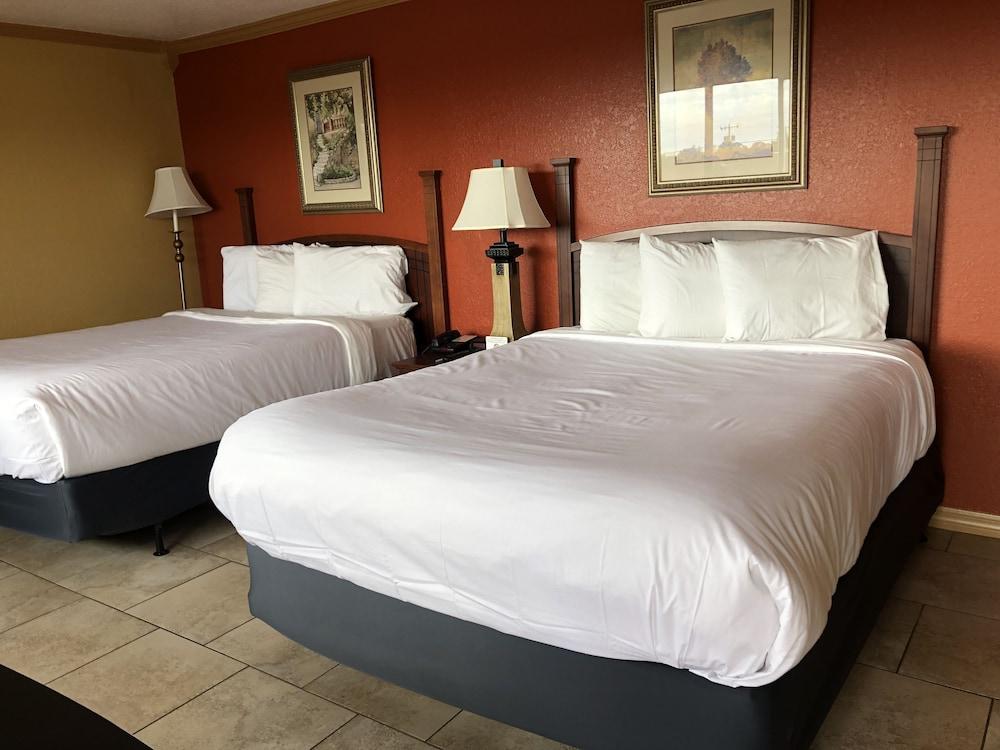 Americas Best Value Inn & Suites North Port photo 7