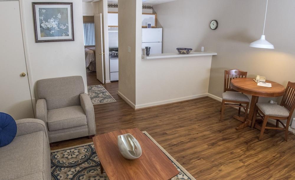 Affordable Corporate Suites - Florist Road photo 60