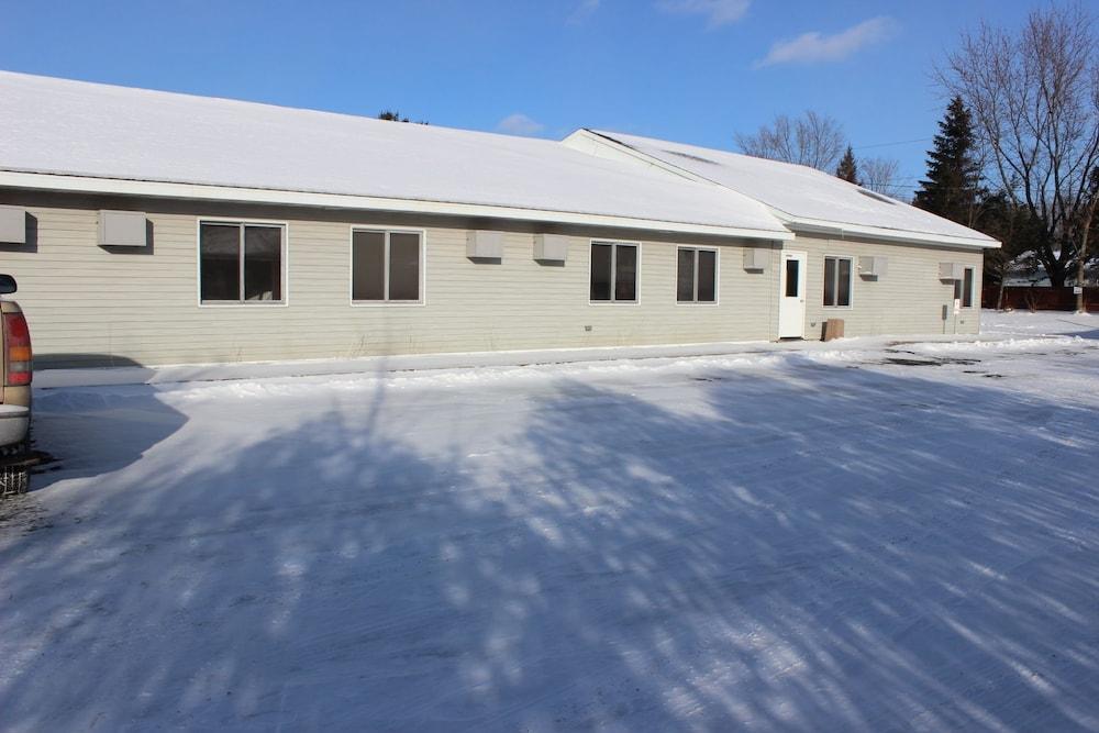 Woodlands Inn & Suites photo 19