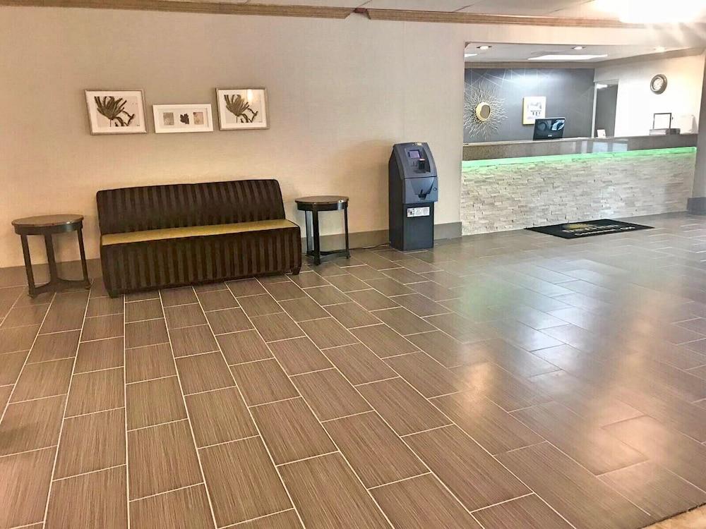 Days Inn by Wyndham Conneaut photo 3