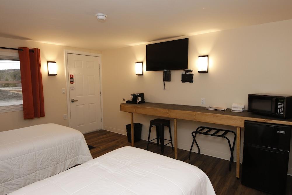 Colebrook C.C. & Motel photo 35