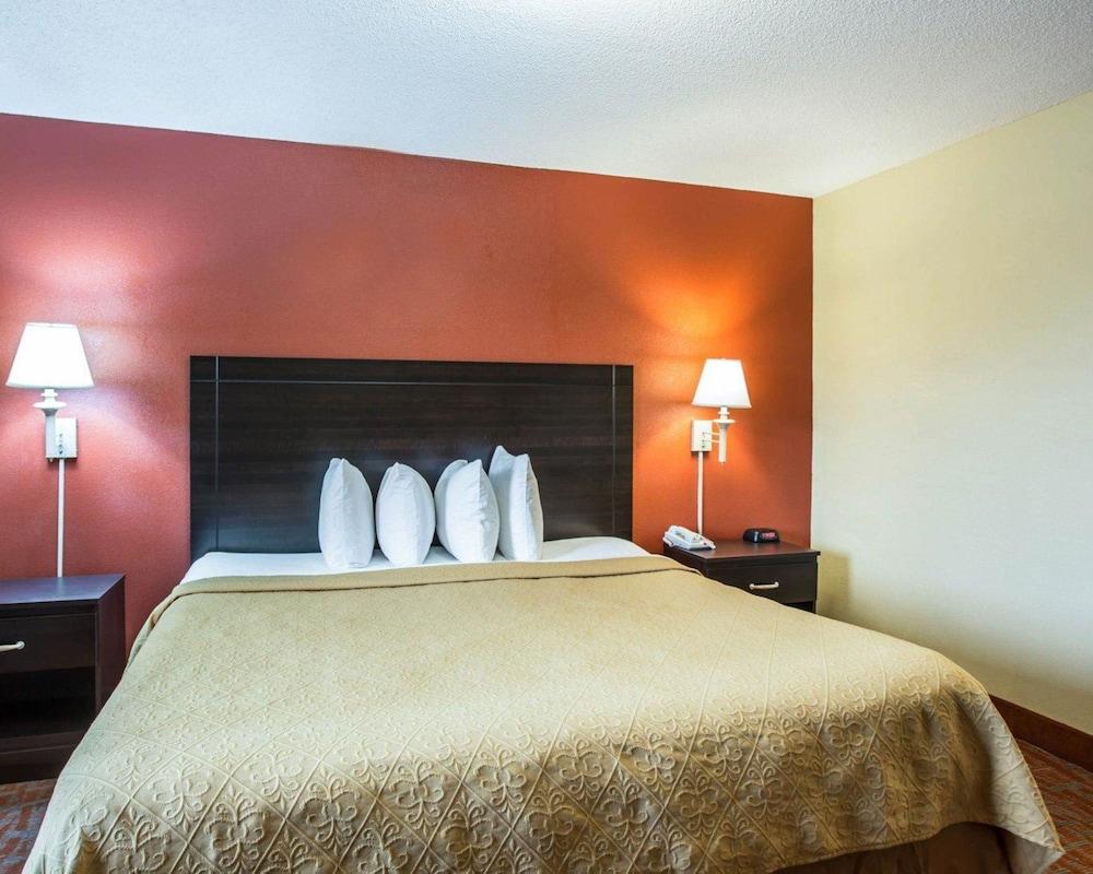 Quality Inn & Suites Monroe photo 20