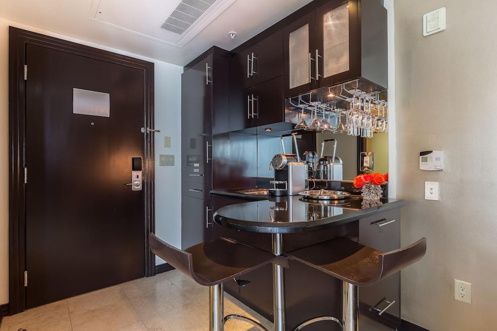 SBV Luxury Ocean Hotel Suites photo 7