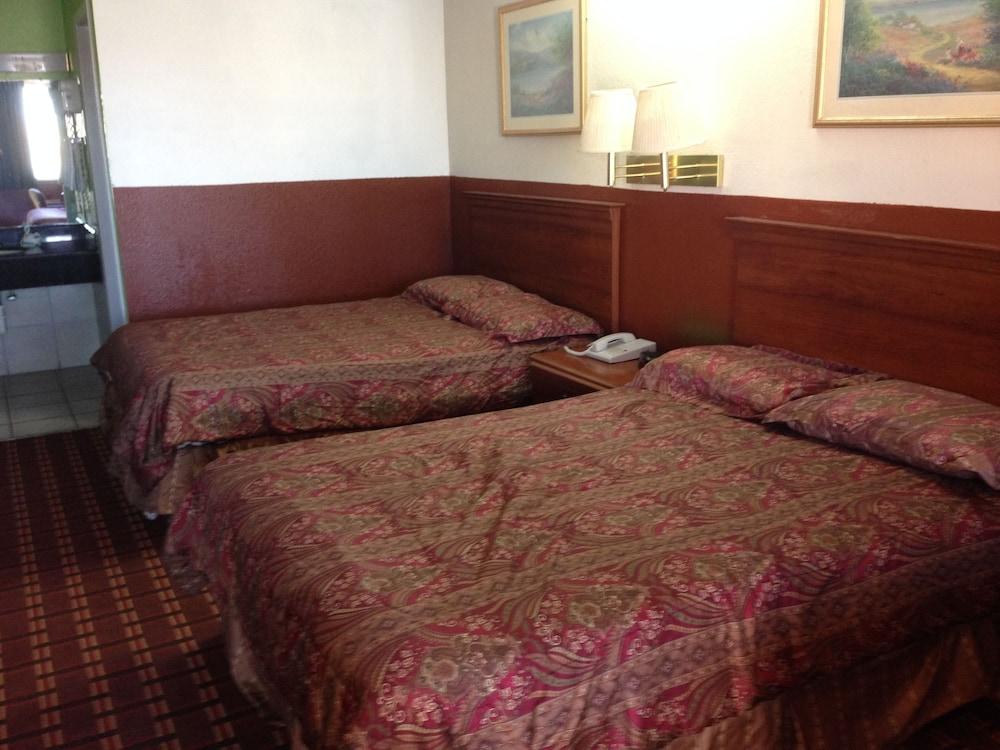 Executive Inn photo 8