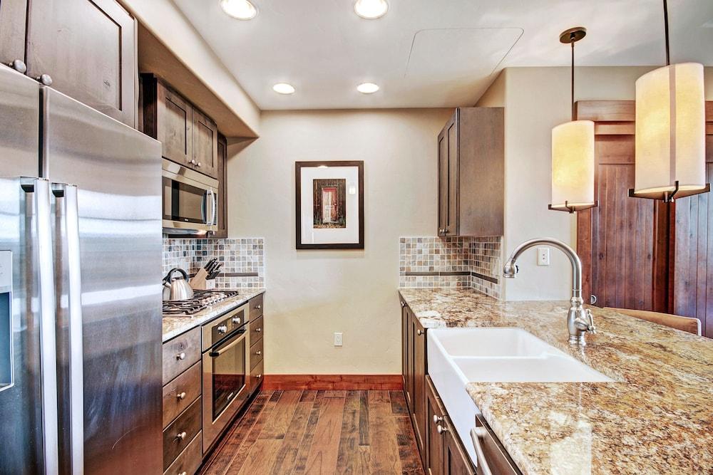 One Ski Hill Place, a RockResort, by Vail Resorts photo 77