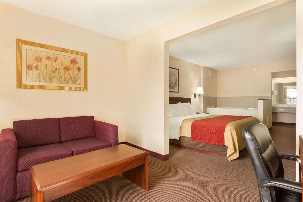 Baymont by Wyndham Springfield IL photo 14