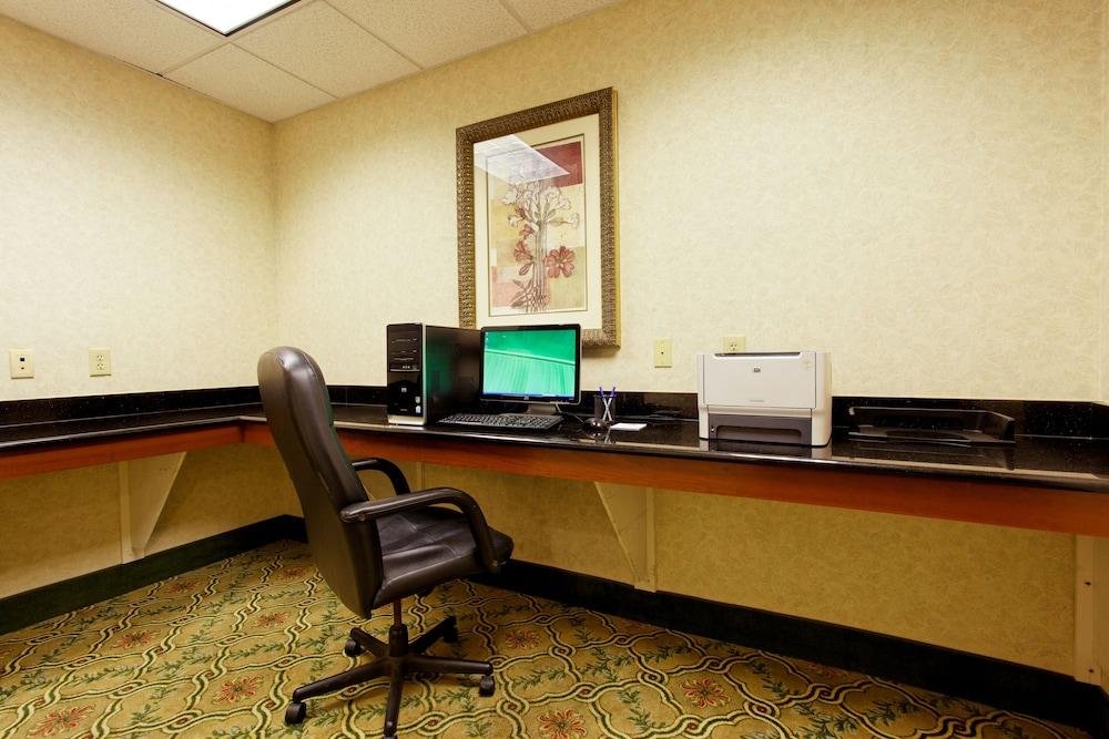 Holiday Inn Express Hotel & Suites San Antonio by IHG photo 60