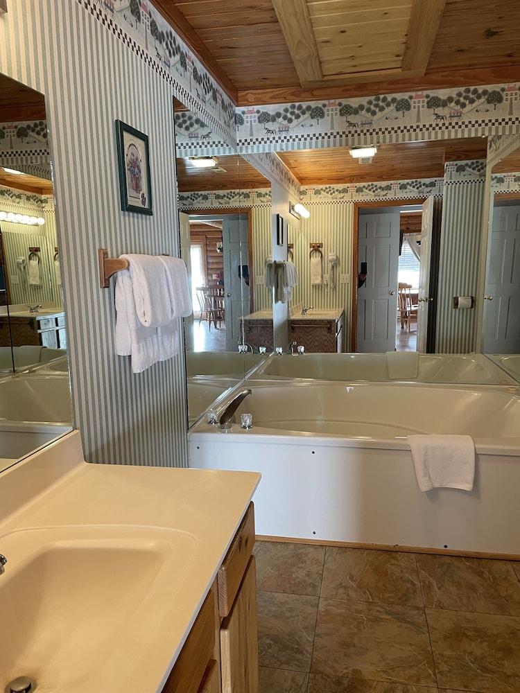 Crown Point Resort photo 21