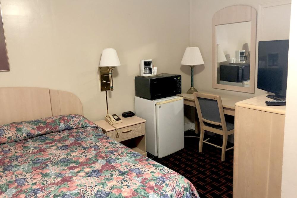 OYO Hotel Starlite Seneca Falls photo 16