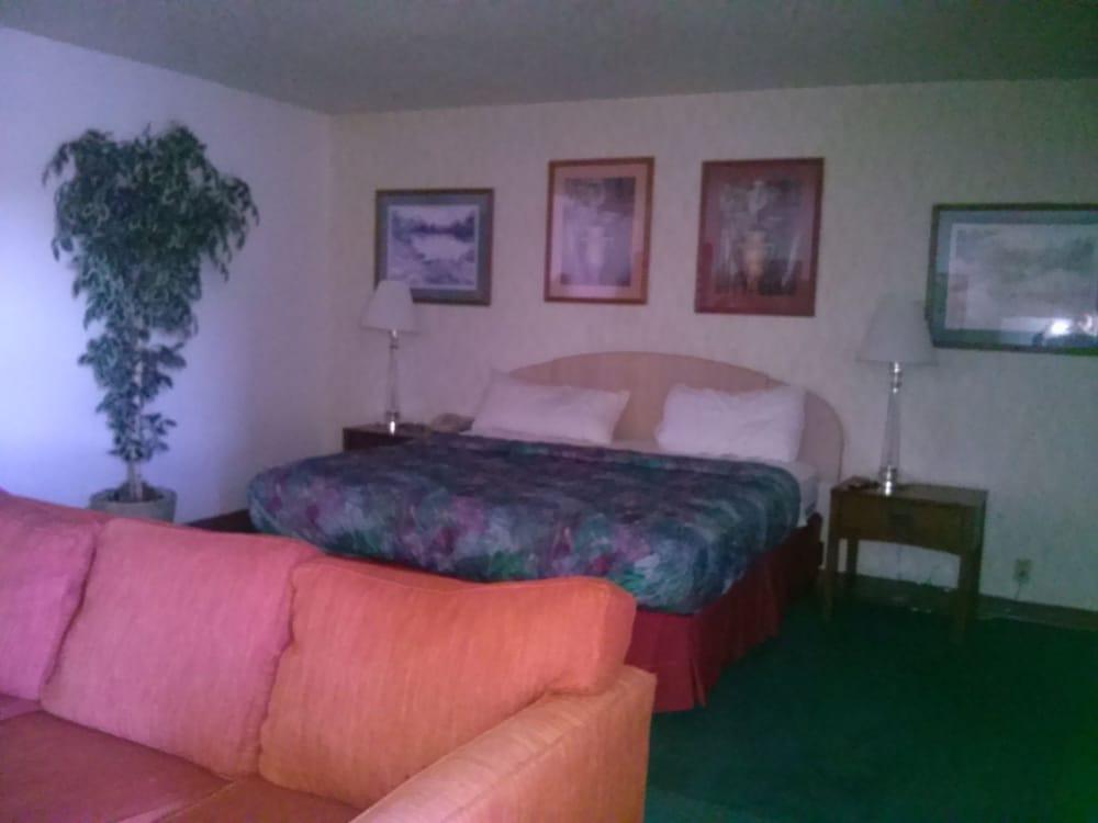 Val U Stay Inn and Suites photo 15