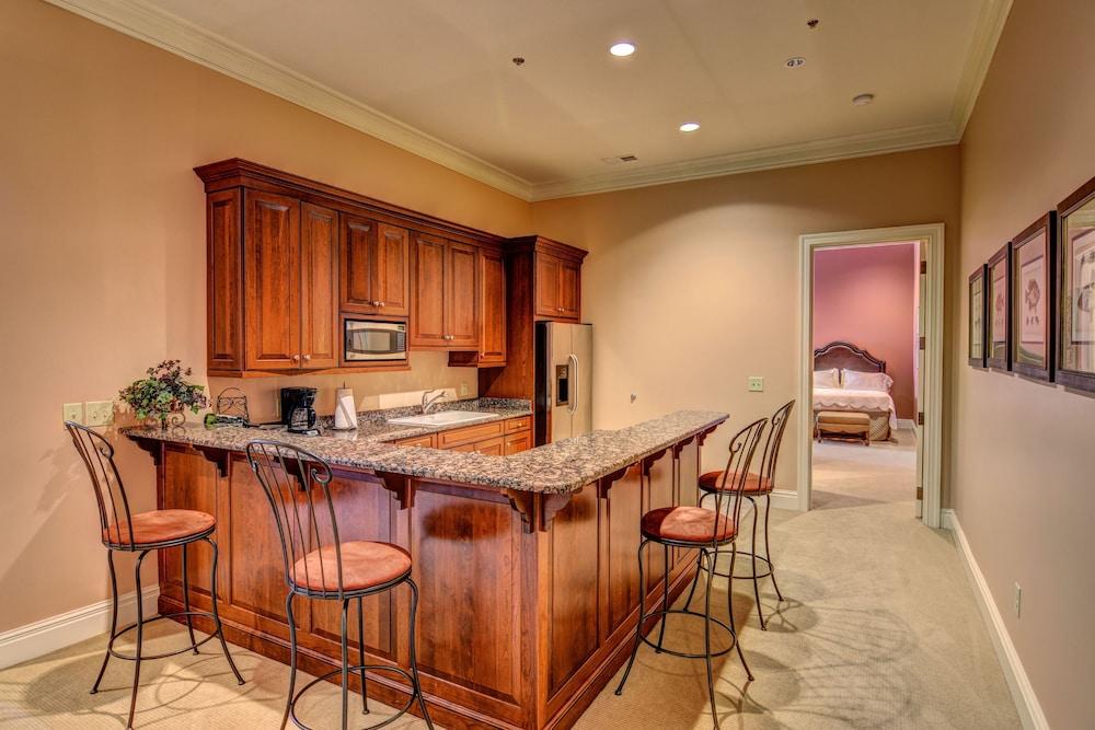 The Village at RiverLanding photo 26