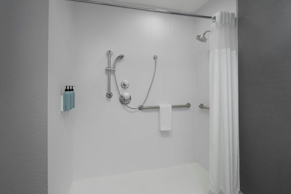 Courtyard by Marriott Tampa Oldsmar photo 25