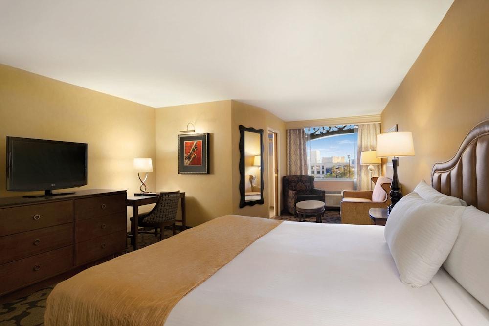 The Orleans Hotel & Casino photo 4