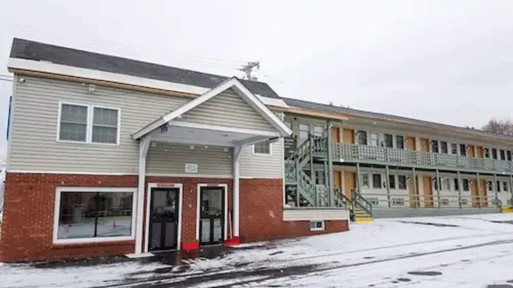 Northway Inn Queensbury - Lake George photo 26