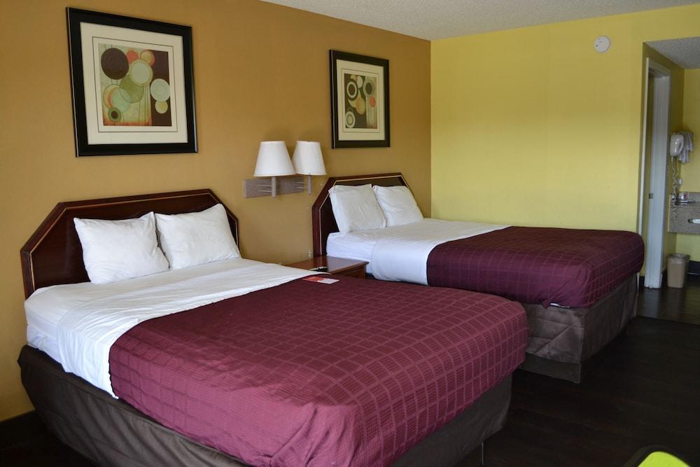 Econo Lodge Picayune photo 3
