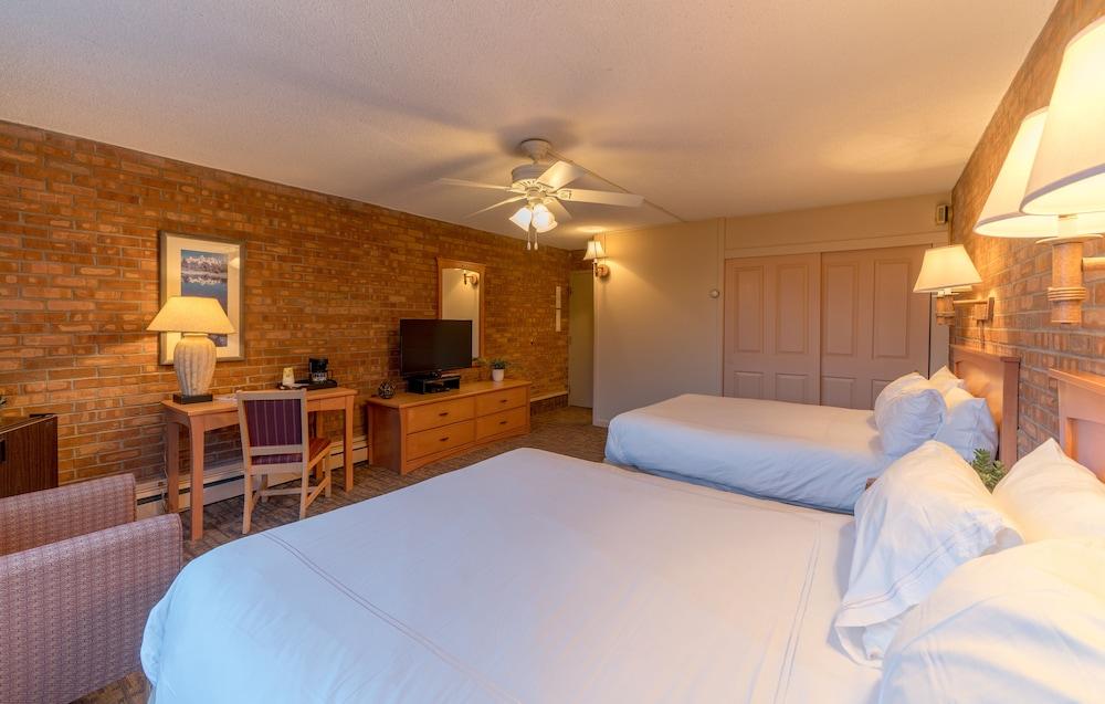 Mountain Chalet Snowmass photo 14
