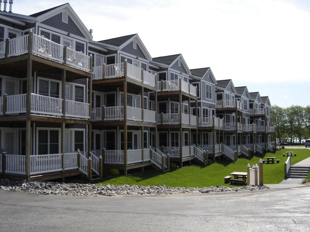 Harbor Lights Resort photo 18