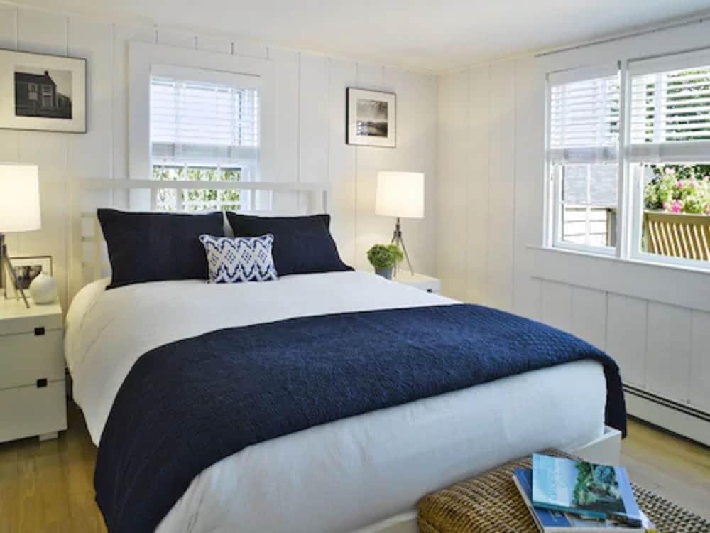 The Cottages at Nantucket Boat Basin photo 2
