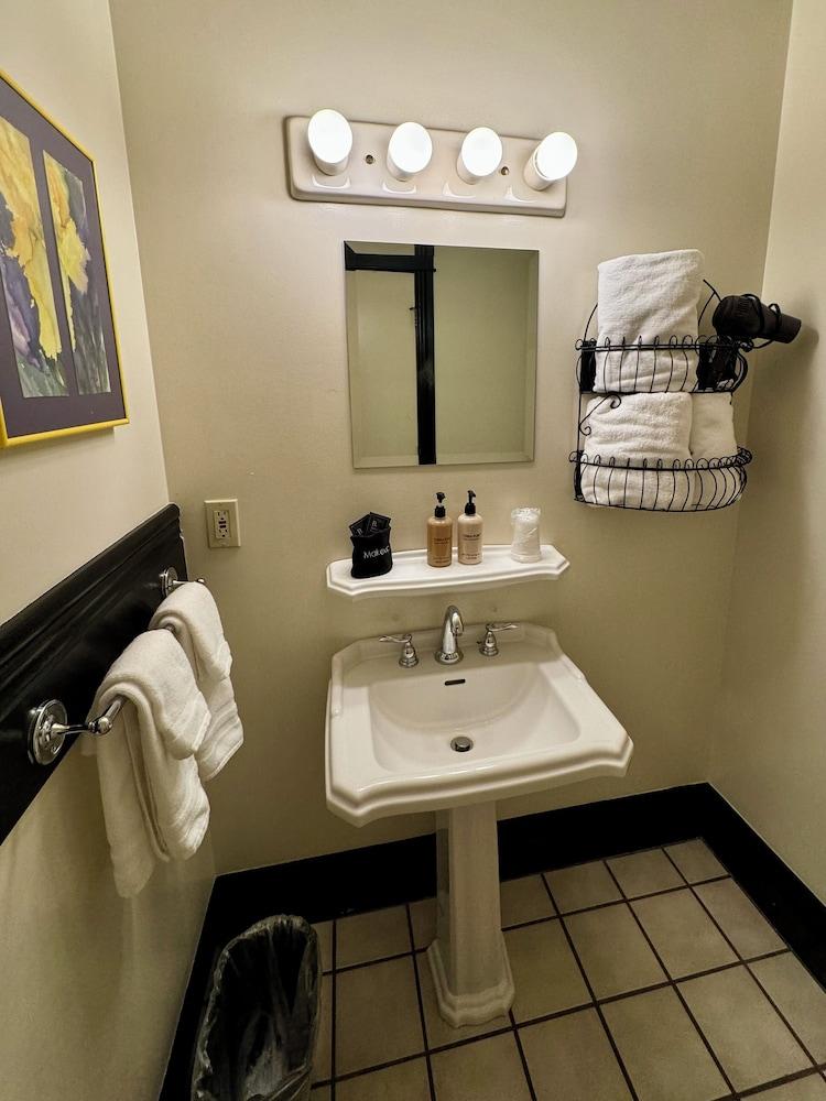 The Block Hotel Bisbee photo 33