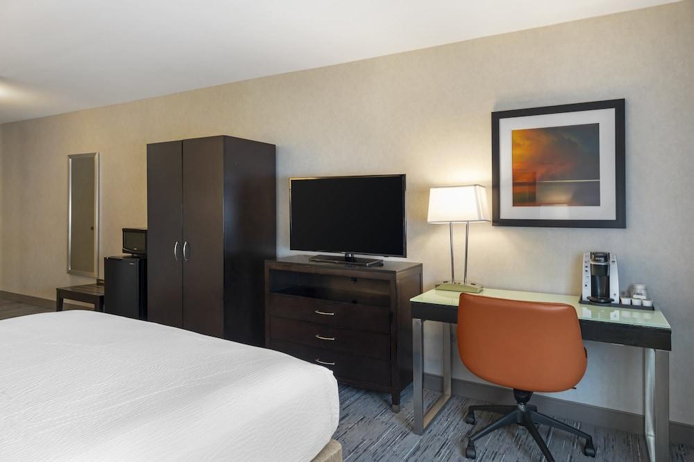 Holiday Inn Express San Bernardino - Colton by IHG photo 5