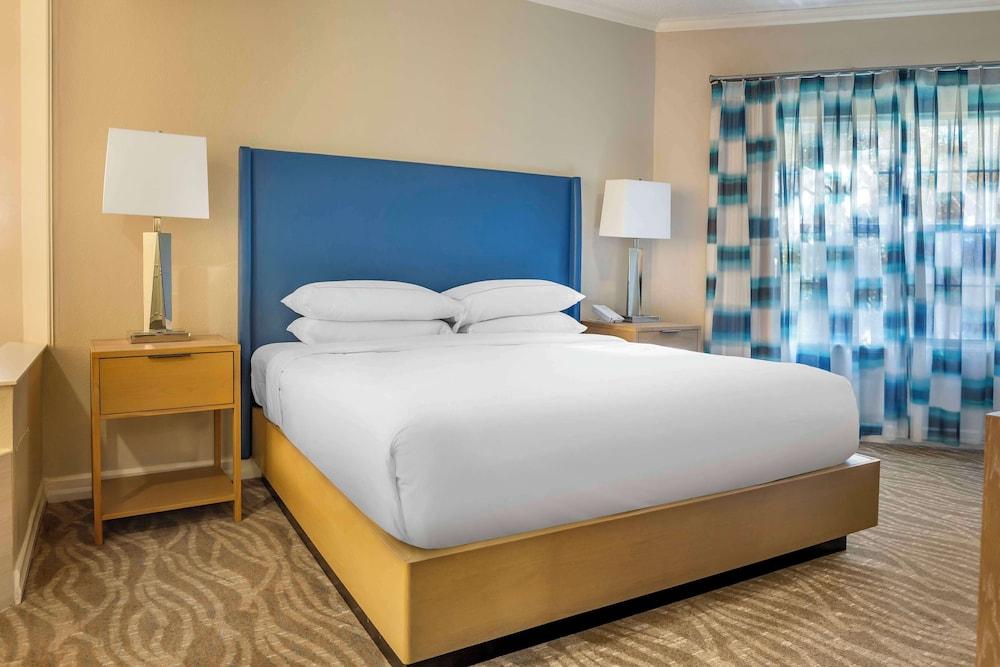 Hilton Grand Vacations Club SeaWorld® Orlando photo 7
