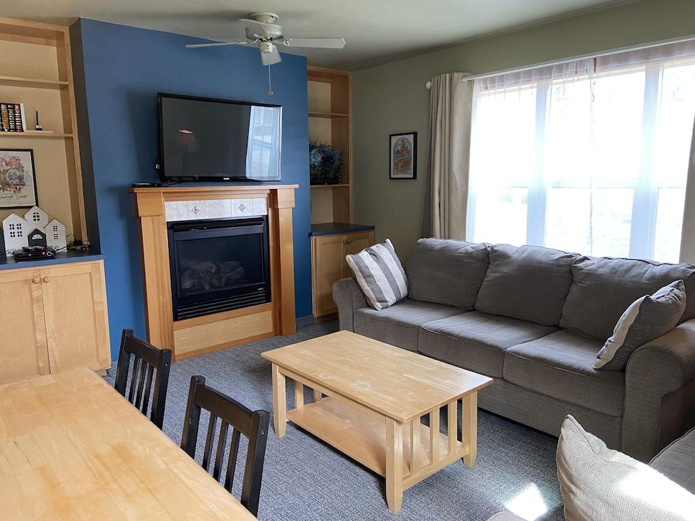 Sea Breeze Court photo 19