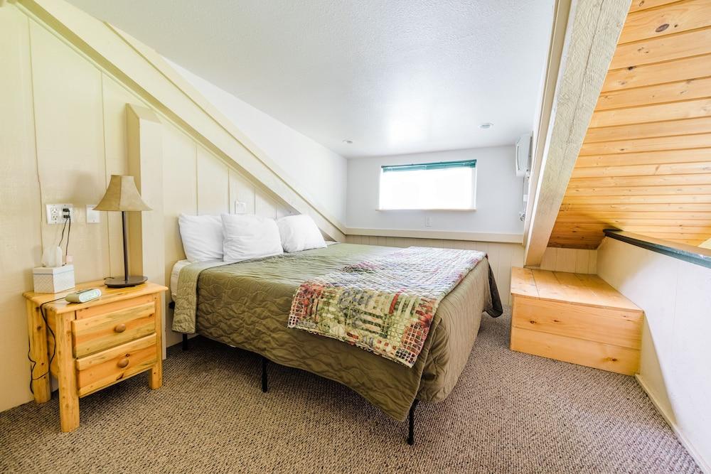 Lakeside Resort and Motel photo 84