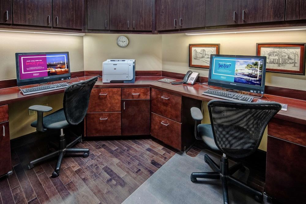 Hampton Inn Jacksonville-Anniston Area photo 68