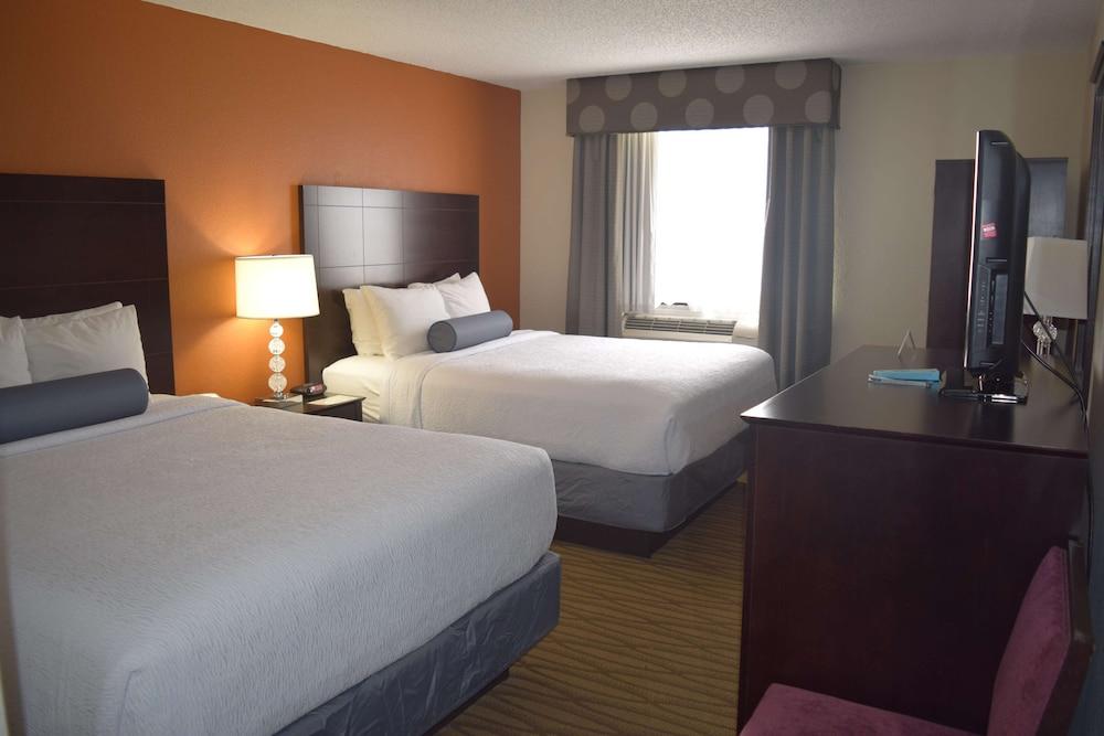 Spark by Hilton Eden Prairie photo 16