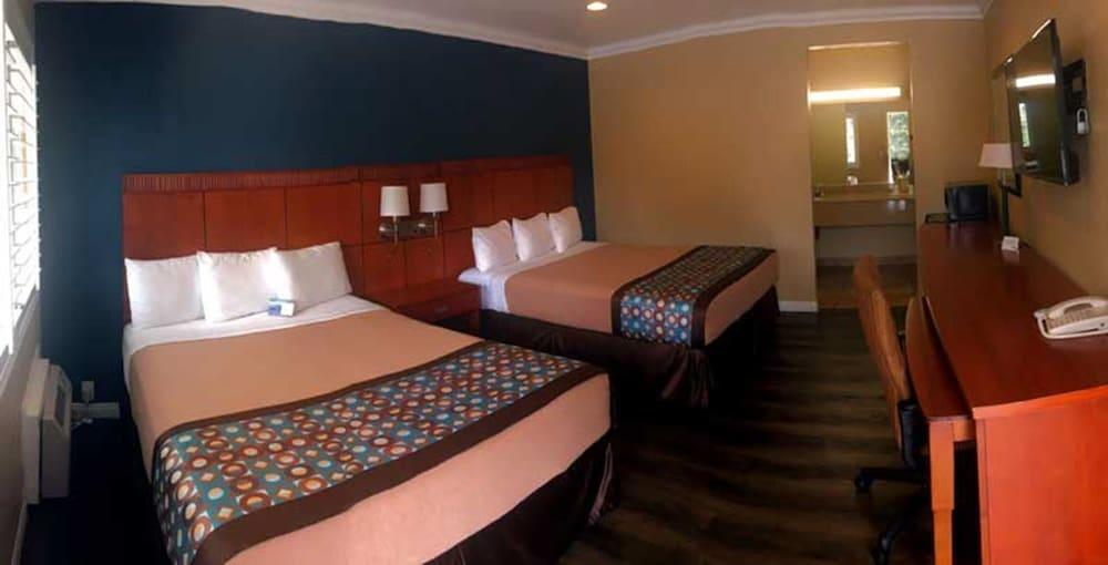 Escondido Lodge photo 5