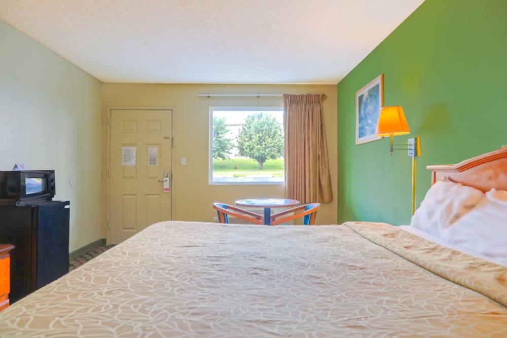 Economy Inn By OYO Ashburn photo 15
