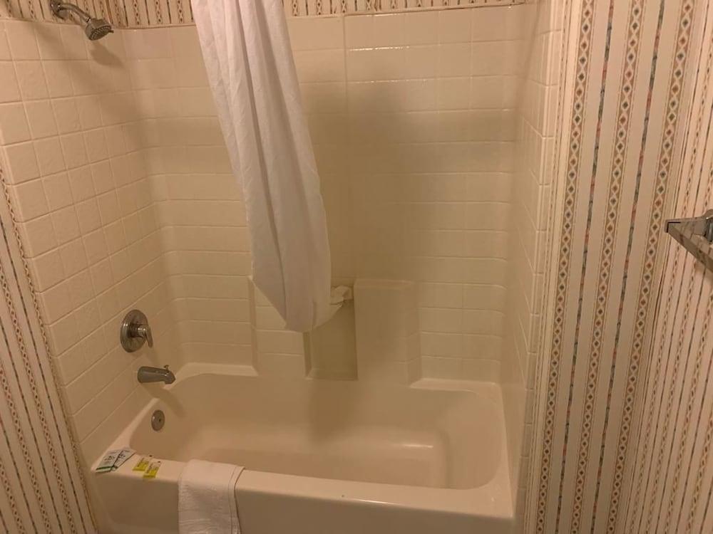 Calipatria Inn And Suites photo 15