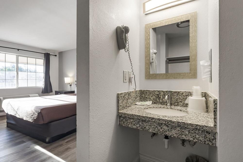 Heritage Inn Express Chico photo 32