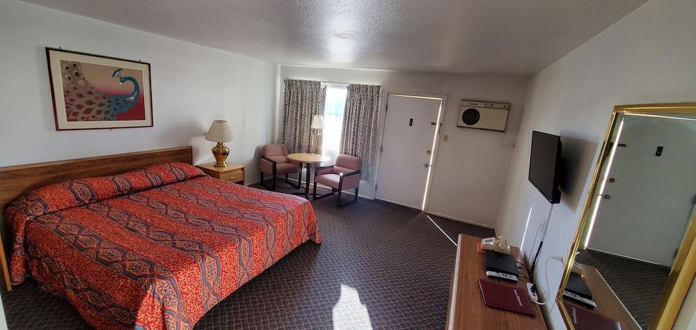 Budget Inn photo 5