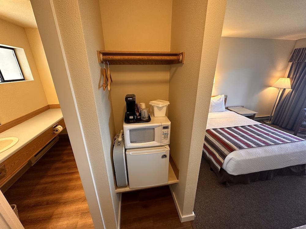Astoria Crest Motel photo 31