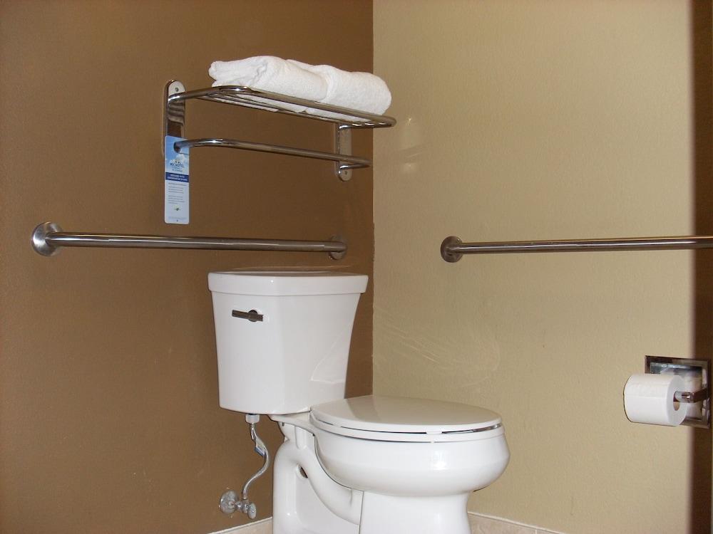 Microtel Inn & Suites by Wyndham Kenedy/Karnes City photo 31