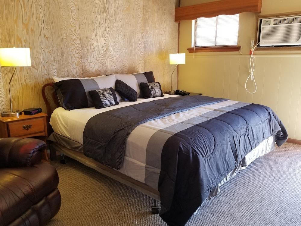 Duffer Motel photo 38
