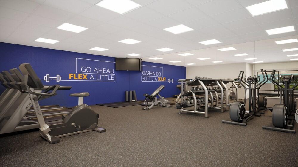 Holiday Inn Express & Suites Phoenix Midtown by IHG photo 19