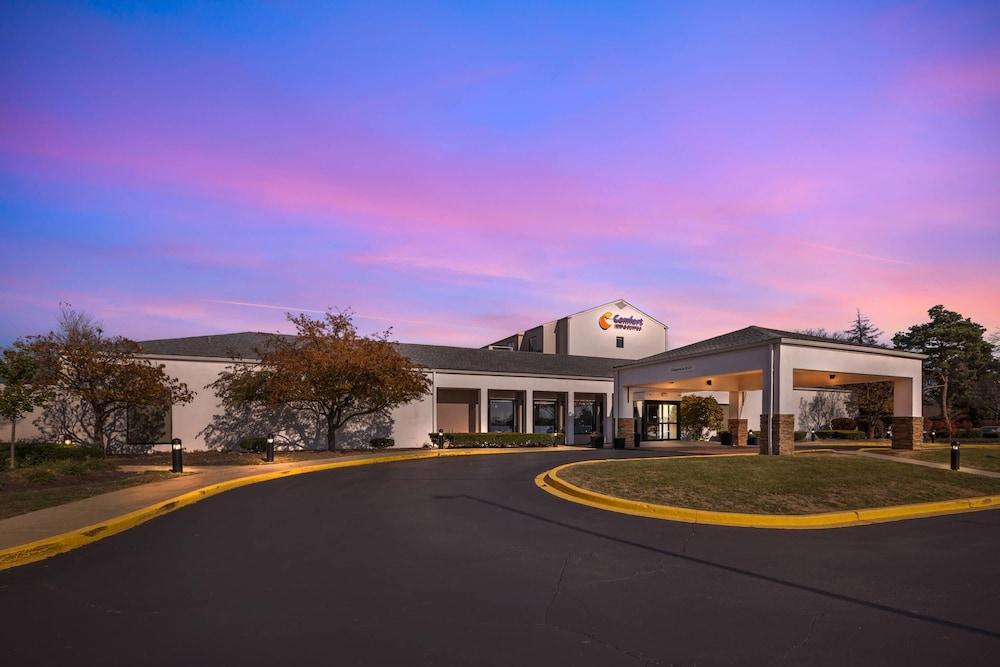 Comfort Inn & Suites Arlington Heights - Buffalo Grove photo 38